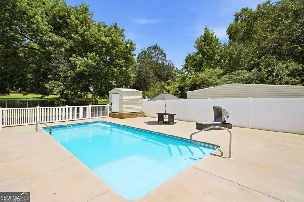 110 Point View CT Tyrone, GA 30290