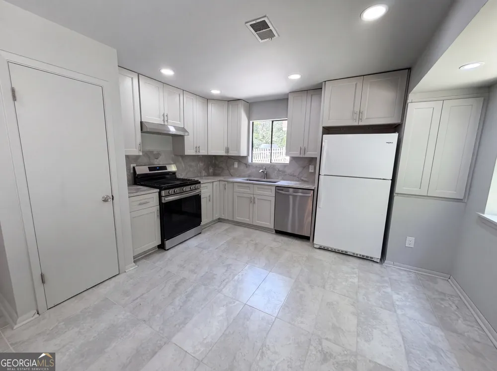 691 Millay CT Stone Mountain, GA 30088