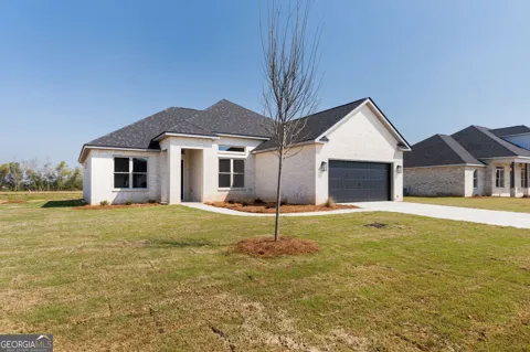 207 Farmland Circle