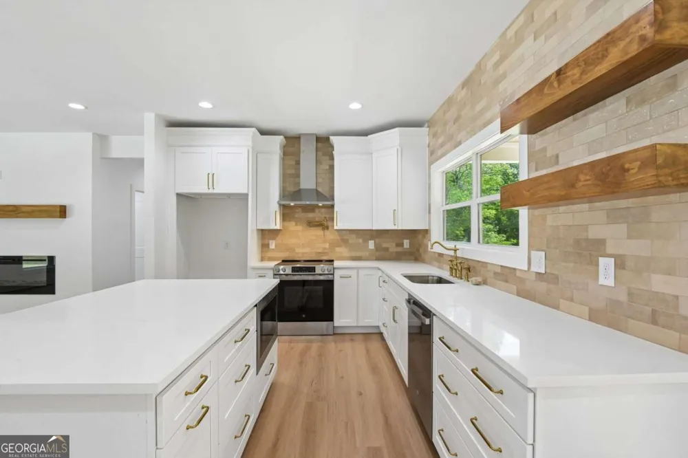 88 Carolyn PATH Rockmart, GA 30153