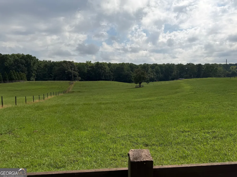 3299 Bailey RD Mulberry, GA 30019