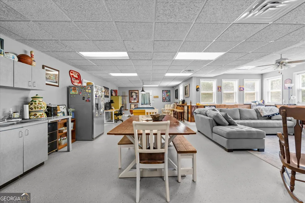 900 Old Four Notch RD Whitesburg, GA 30185