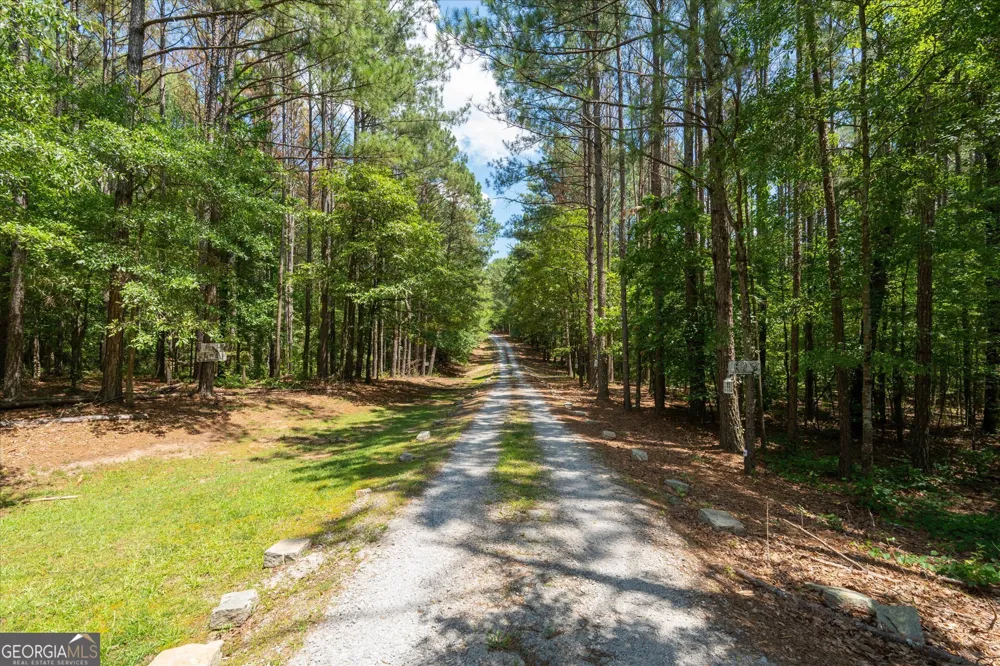900 Old Four Notch RD Whitesburg, GA 30185