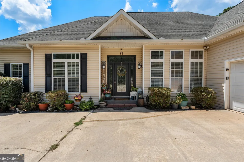 900 Old Four Notch RD Whitesburg, GA 30185
