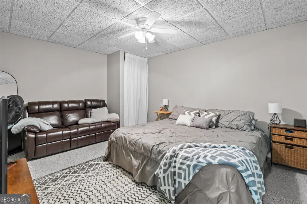900 Old Four Notch RD Whitesburg, GA 30185