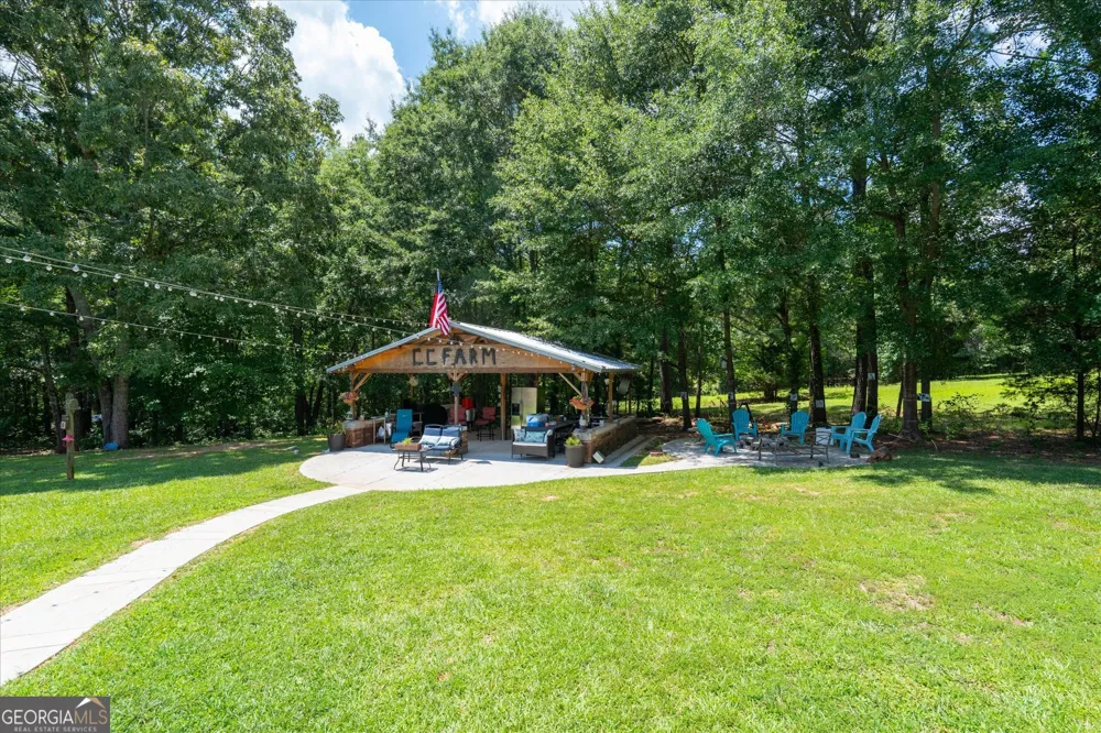 900 Old Four Notch RD Whitesburg, GA 30185