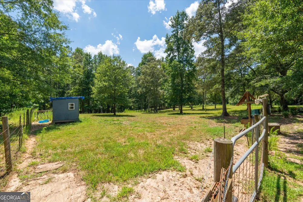 900 Old Four Notch RD Whitesburg, GA 30185