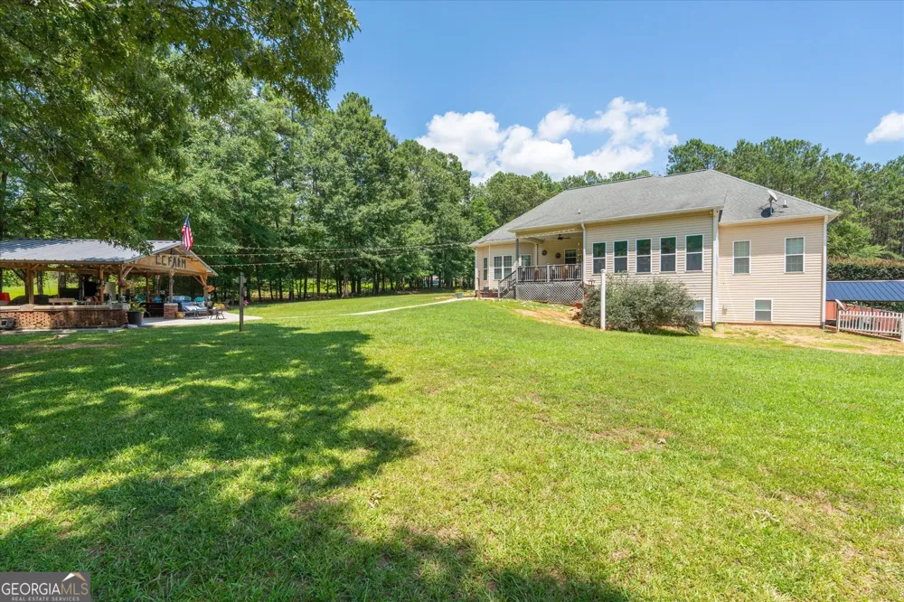 900 Old Four Notch RD Whitesburg, GA 30185