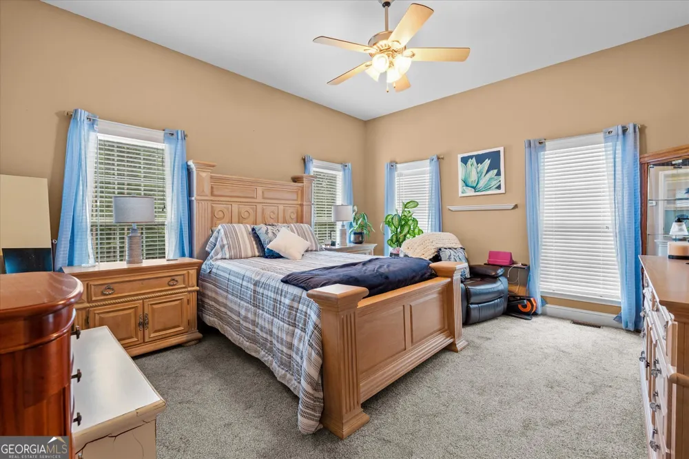 900 Old Four Notch RD Whitesburg, GA 30185