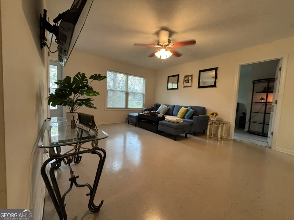 405 Crawfordville RD Union Point, GA 30669