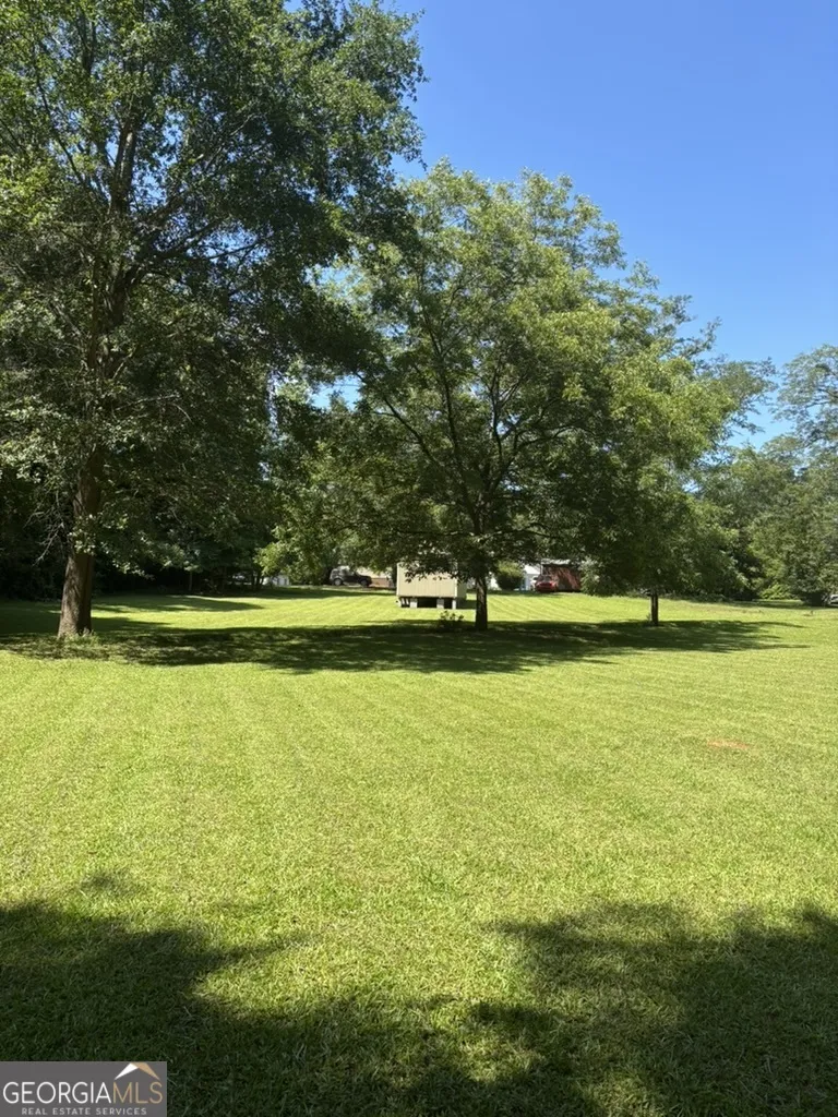 405 Crawfordville RD Union Point, GA 30669