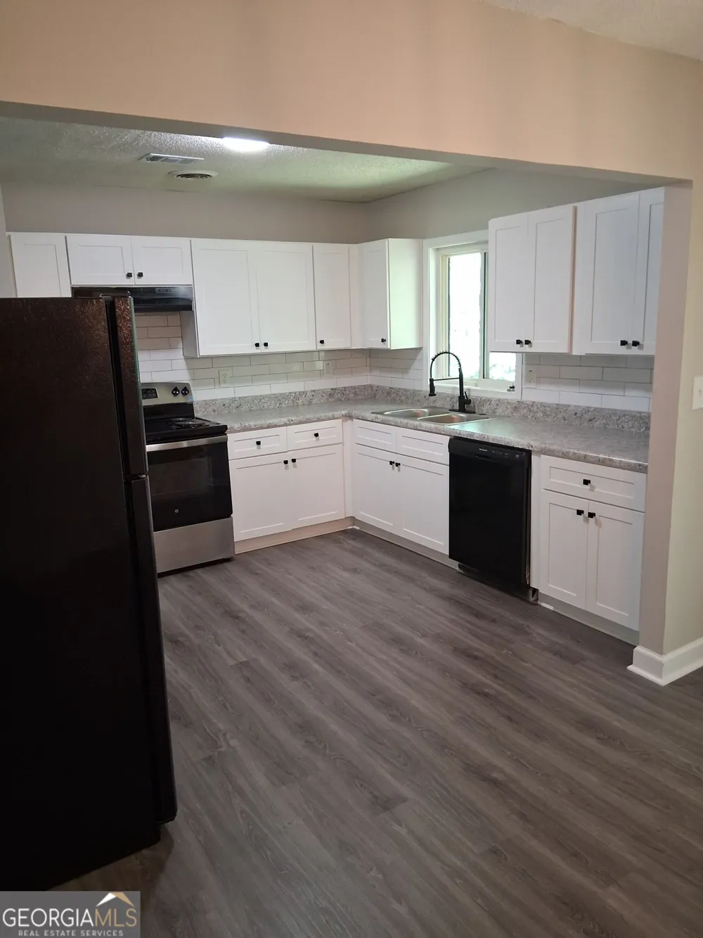 8229 Queens DR Jonesboro, GA 30238