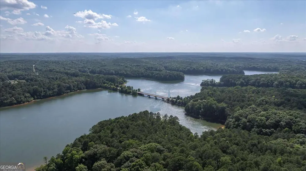2416 Cleveland DR Elberton, GA 30635
