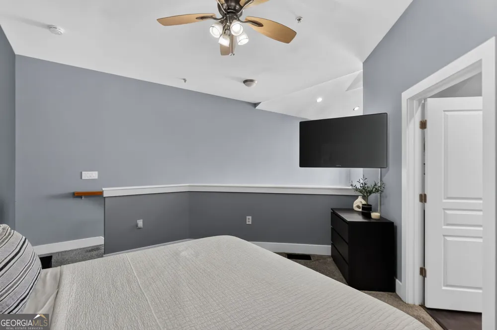799 Hammond DR NE Sandy Springs, GA 30328