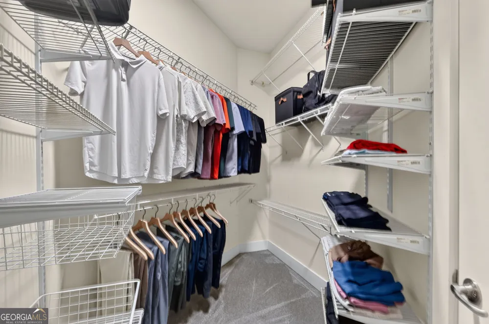 799 Hammond DR NE Sandy Springs, GA 30328