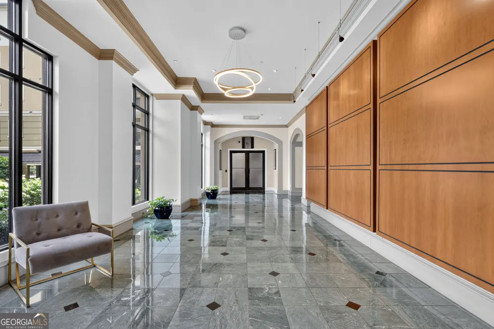 799 Hammond DR NE Sandy Springs, GA 30328