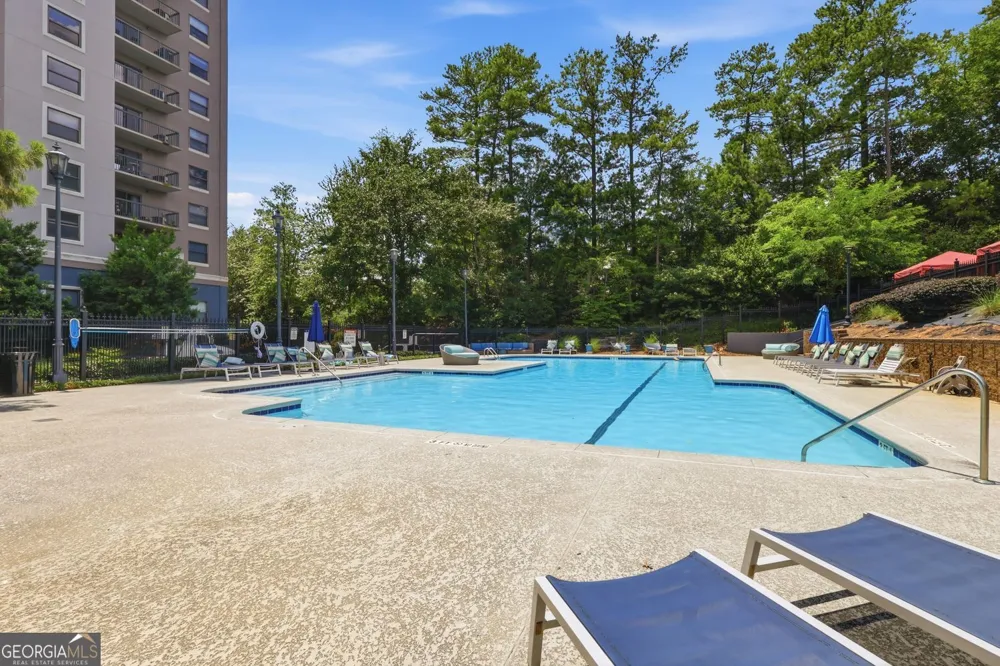 799 Hammond DR NE Sandy Springs, GA 30328