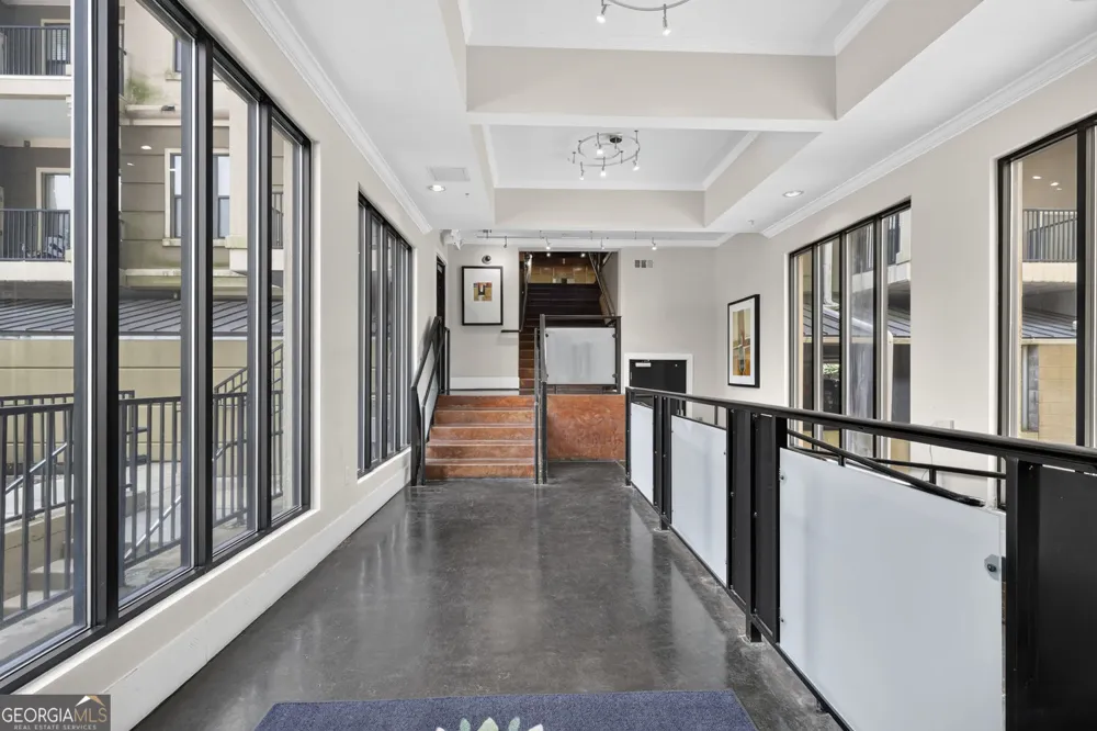 799 Hammond DR NE Sandy Springs, GA 30328