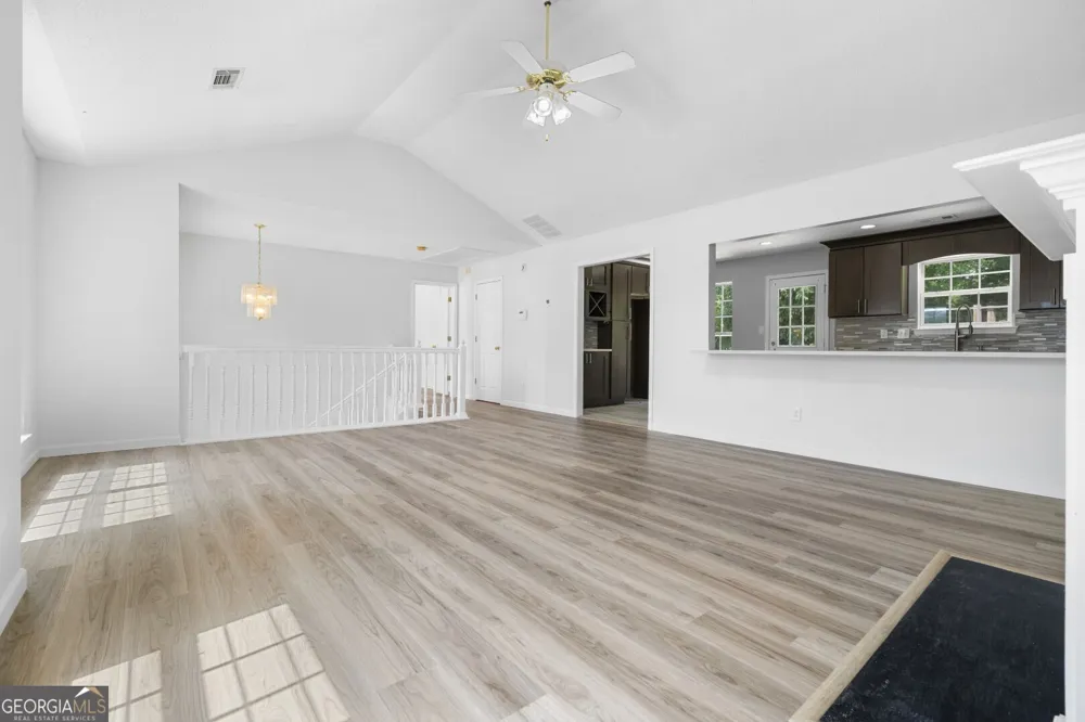 5896 Amerson LN Ellenwood, GA 30294