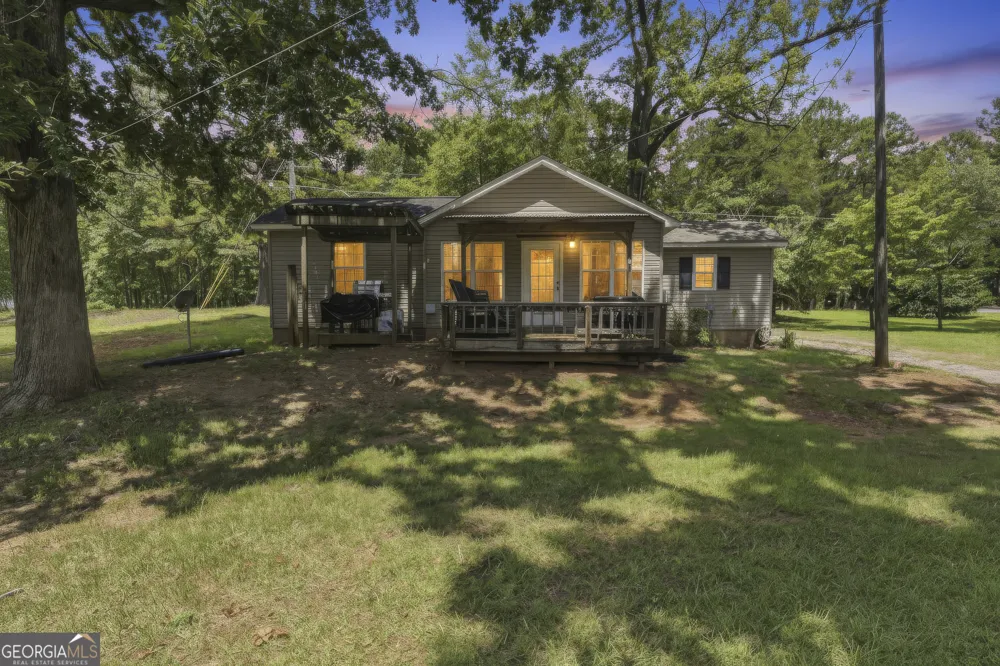 201 Lakeshore DR Eatonton, GA 31024