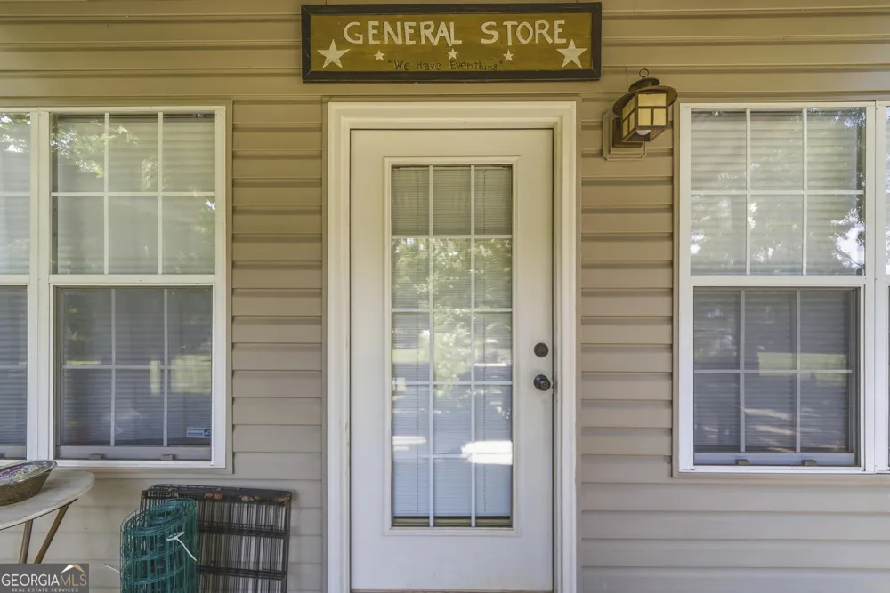 201 Lakeshore DR Eatonton, GA 31024
