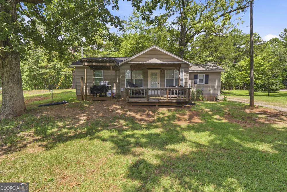 201 Lakeshore DR Eatonton, GA 31024