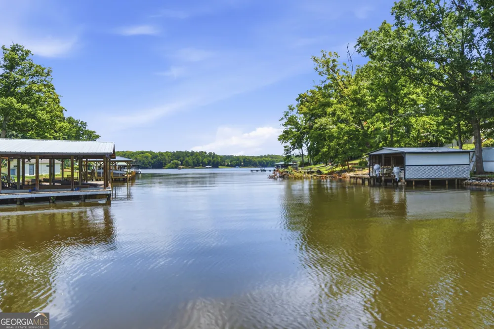 201 Lakeshore DR Eatonton, GA 31024