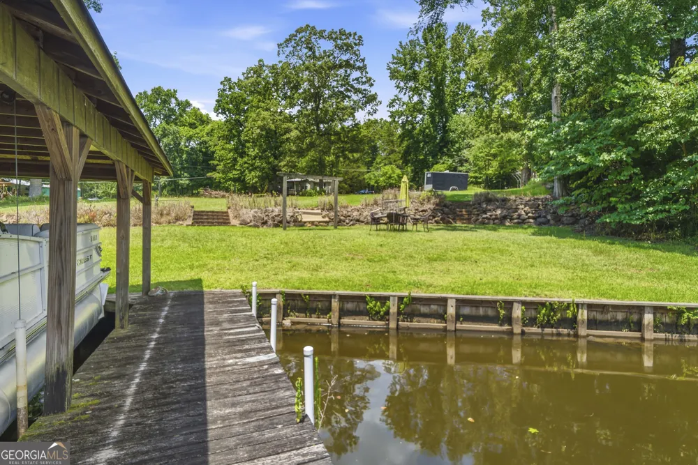201 Lakeshore DR Eatonton, GA 31024