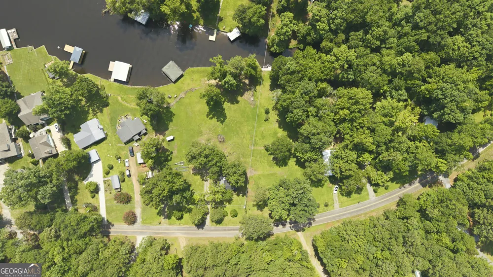 201 Lakeshore DR Eatonton, GA 31024