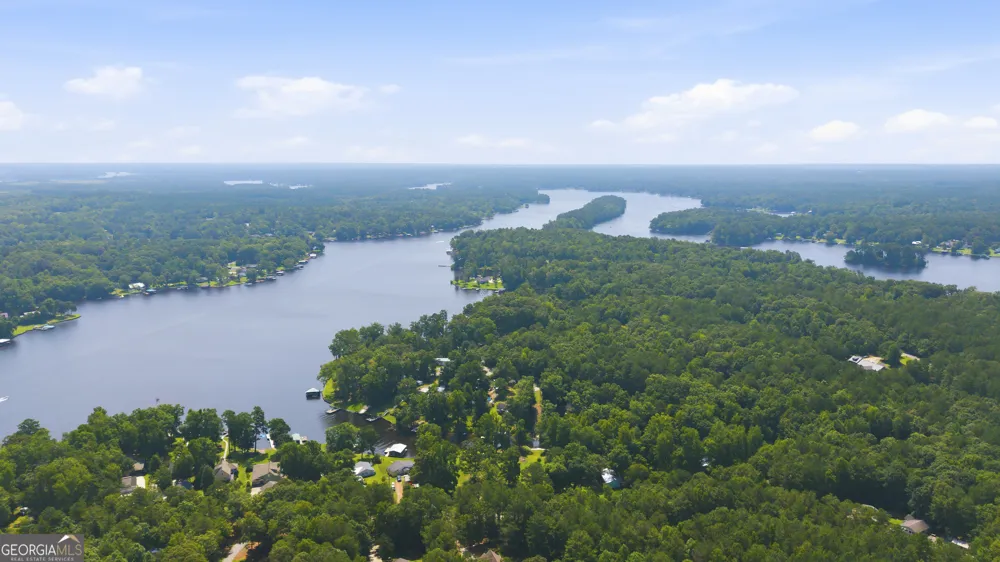 201 Lakeshore DR Eatonton, GA 31024