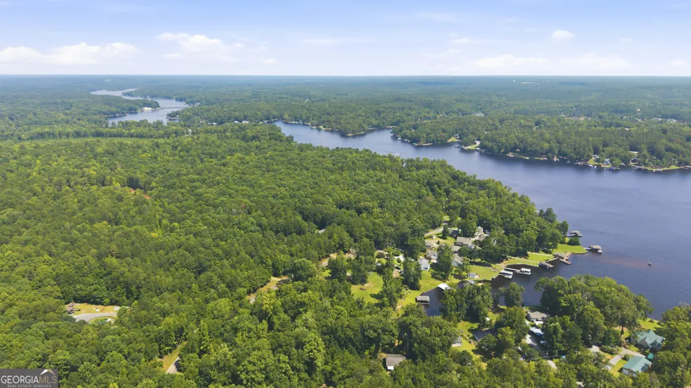 201 Lakeshore DR Eatonton, GA 31024