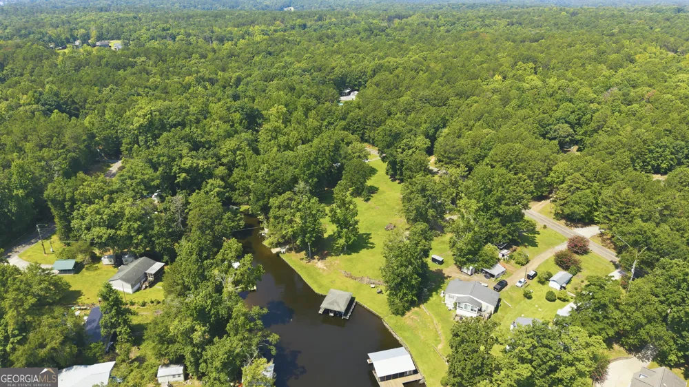 201 Lakeshore DR Eatonton, GA 31024