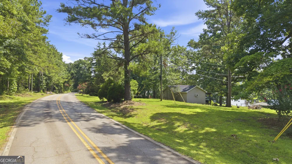 201 Lakeshore DR Eatonton, GA 31024