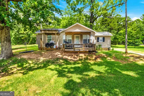 201 Lakeshore DR
