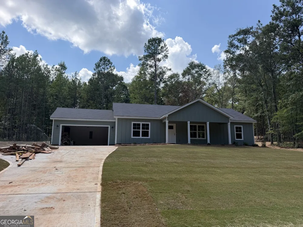 291 Russellville RD Forsyth, GA 31029