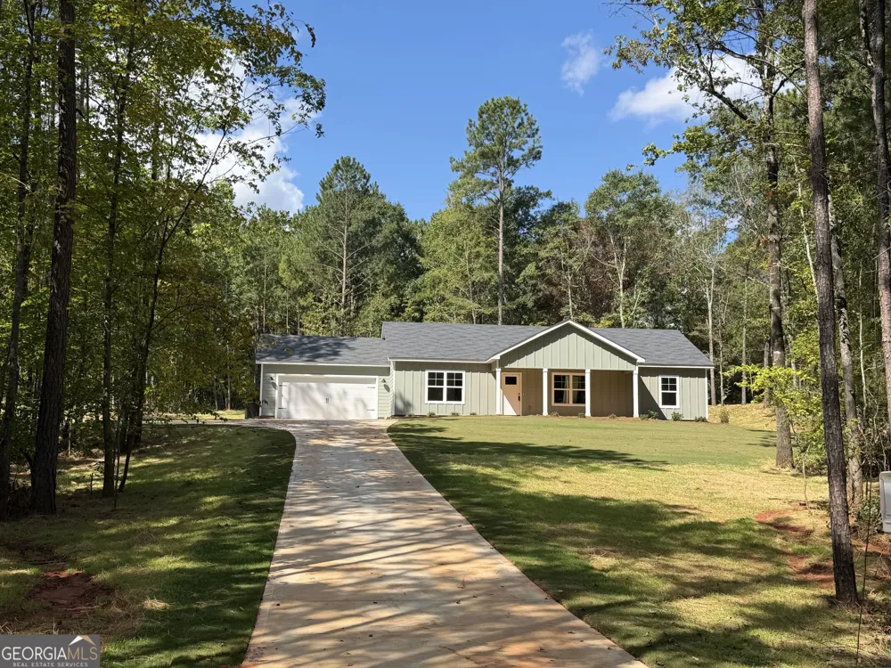 291 Russellville RD Forsyth, GA 31029