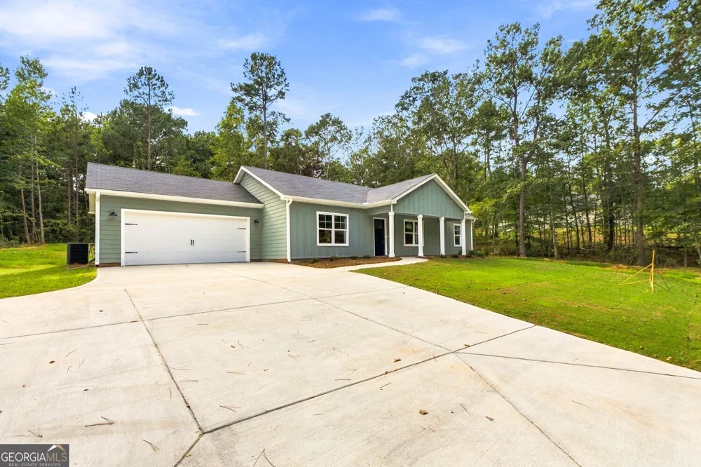 291 Russellville RD Forsyth, GA 31029