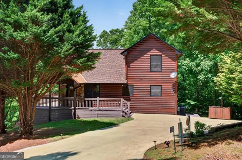 573 Weaver Creek WAY