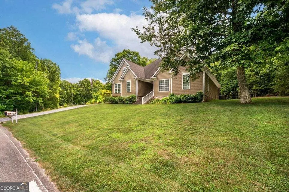 1390 Tatum Gulf RD Cloudland, GA 30731