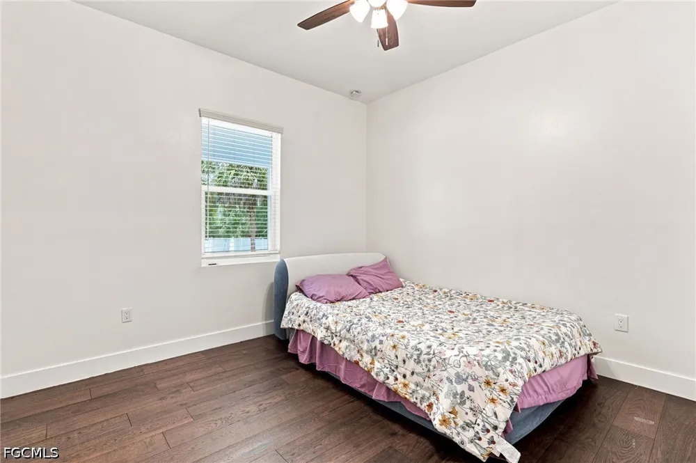 Della Drive Naples, FL 34117