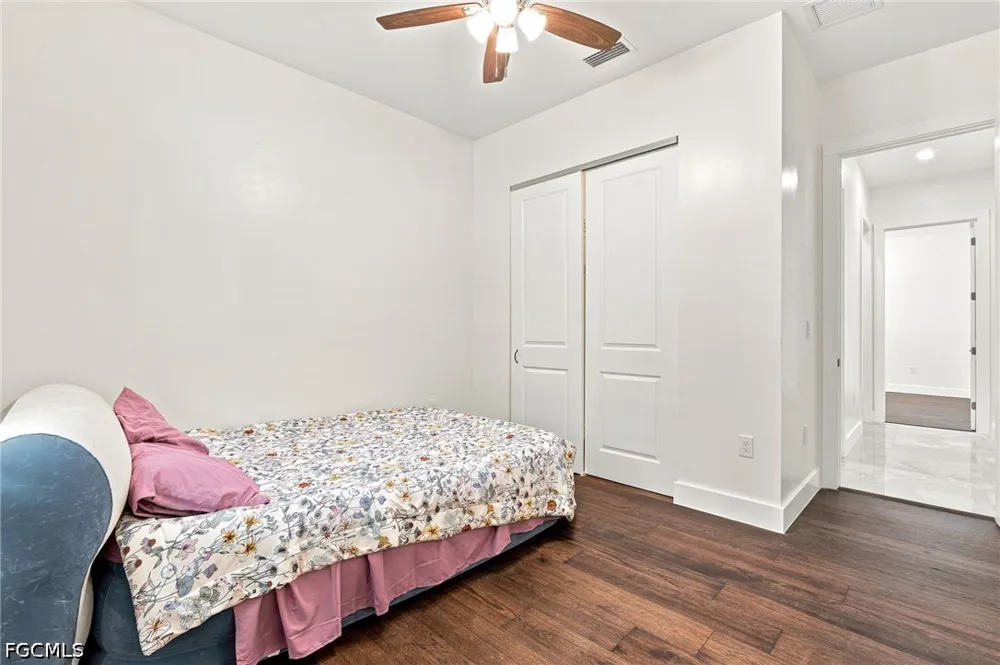 Della Drive Naples, FL 34117