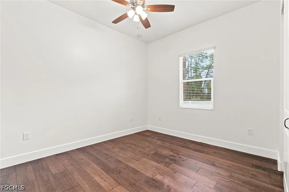 Della Drive Naples, FL 34117