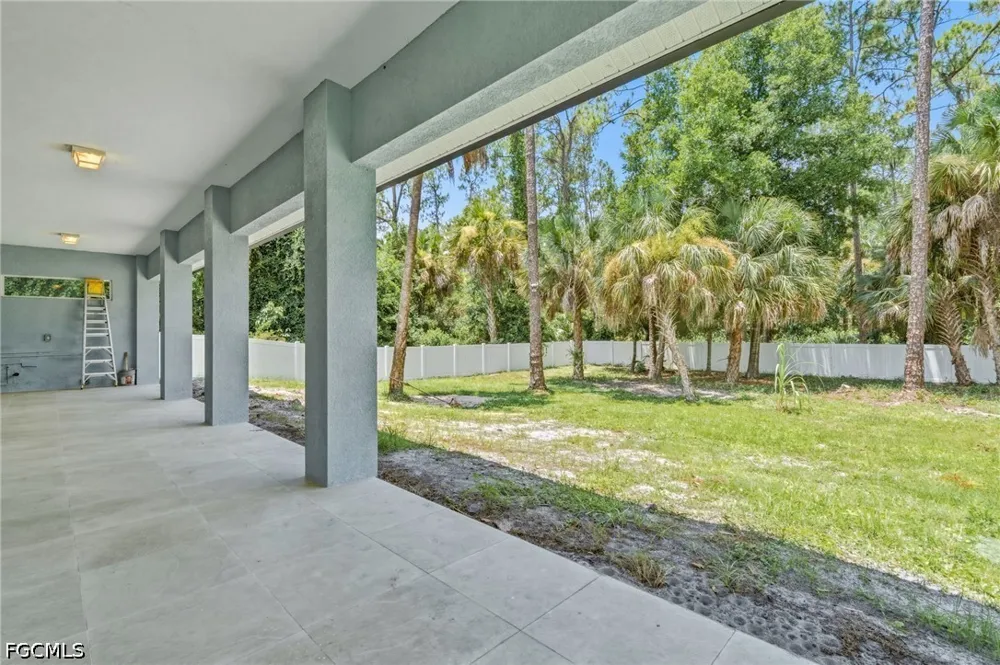 Della Drive Naples, FL 34117