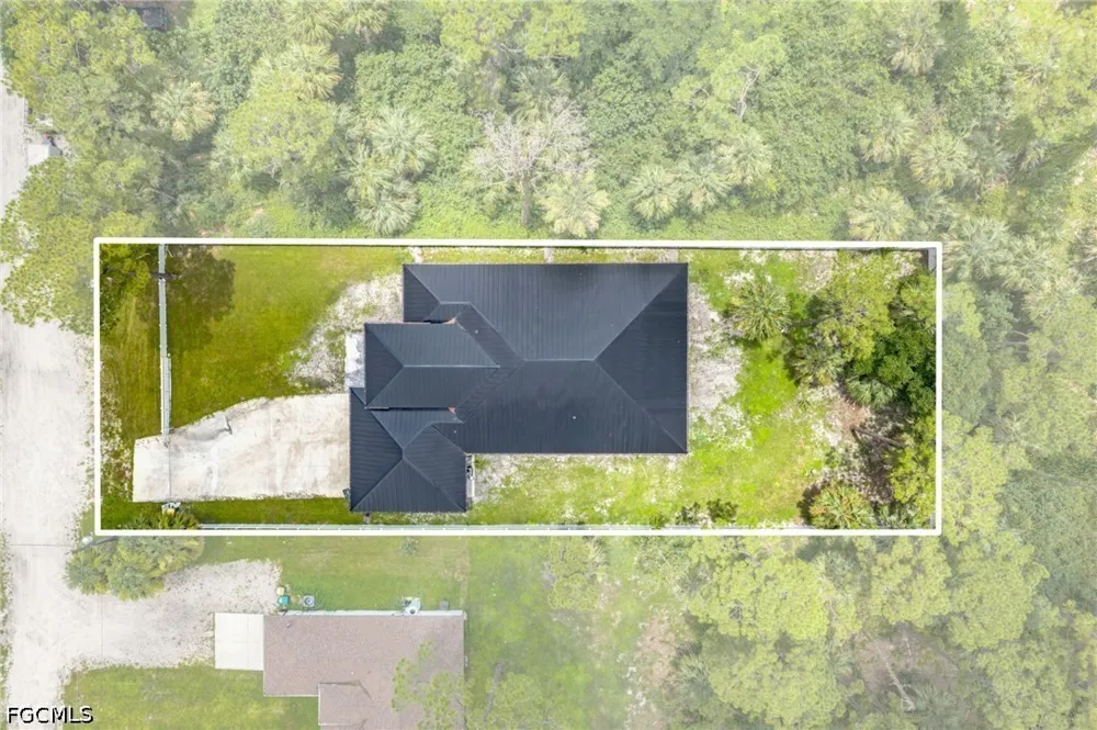 Della Drive Naples, FL 34117