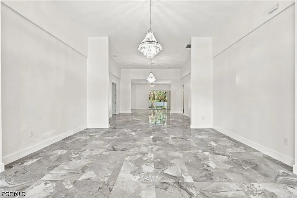 Della Drive Naples, FL 34117
