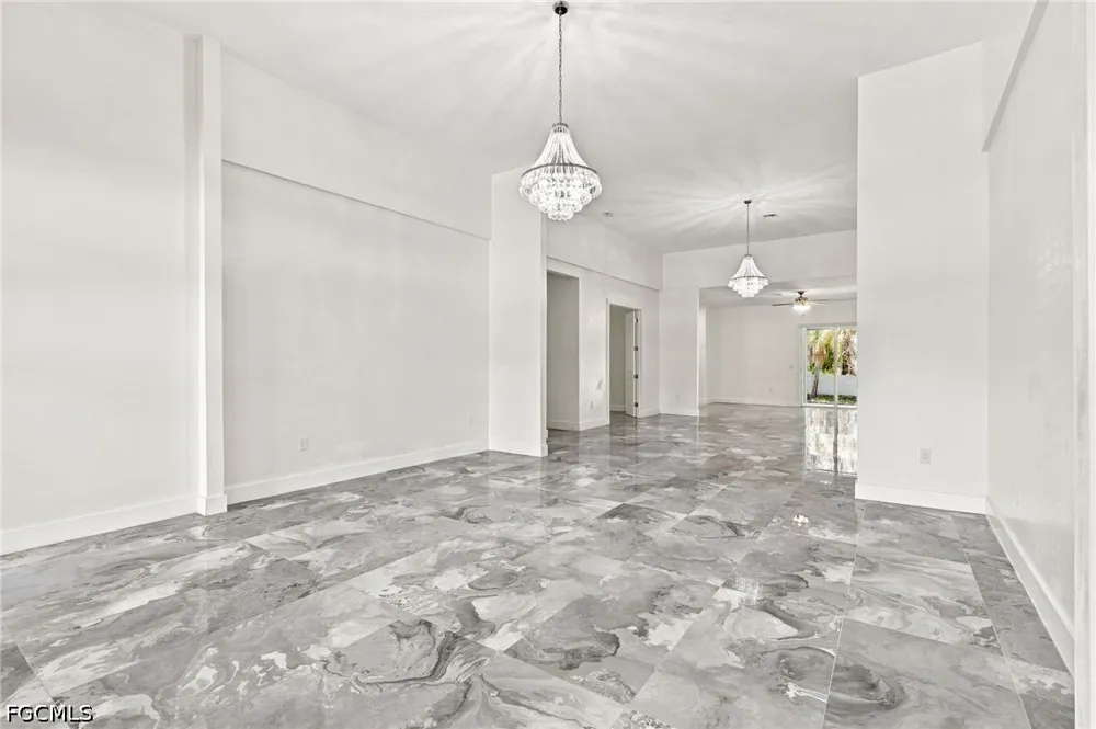 Della Drive Naples, FL 34117