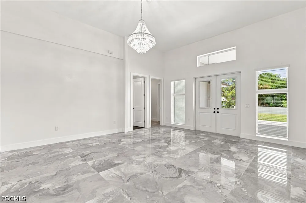 Della Drive Naples, FL 34117