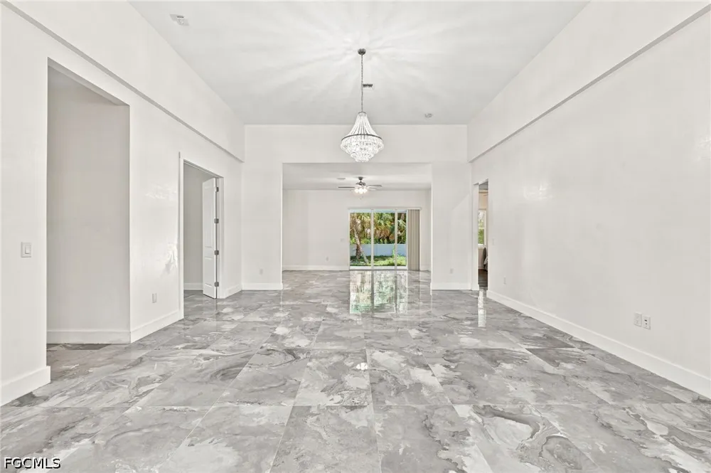 Della Drive Naples, FL 34117