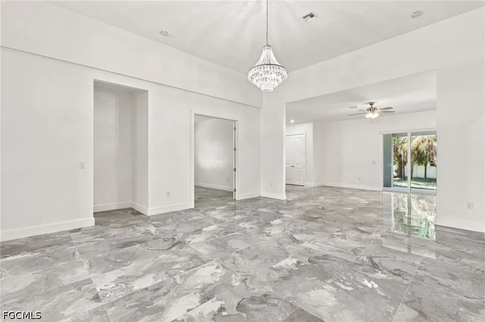 Della Drive Naples, FL 34117