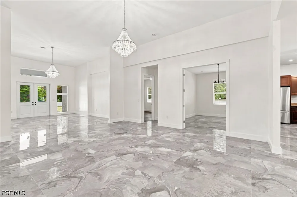 Della Drive Naples, FL 34117